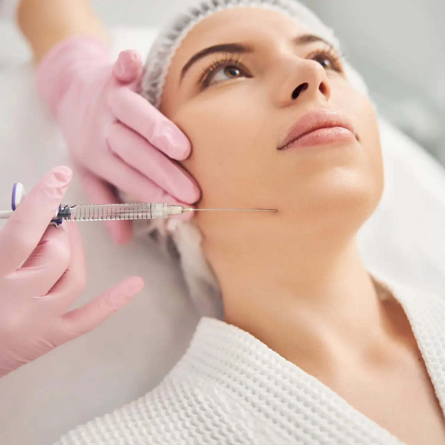 beauty-procedure-in-high-quality-cosmetic-salon-2023-11-27-05-24-37-utc